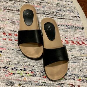 Short wedge classic sandals